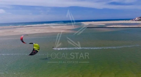 Moradia T4 para Venda em Santa Maria, São Pedro e Sobral da Lagoa