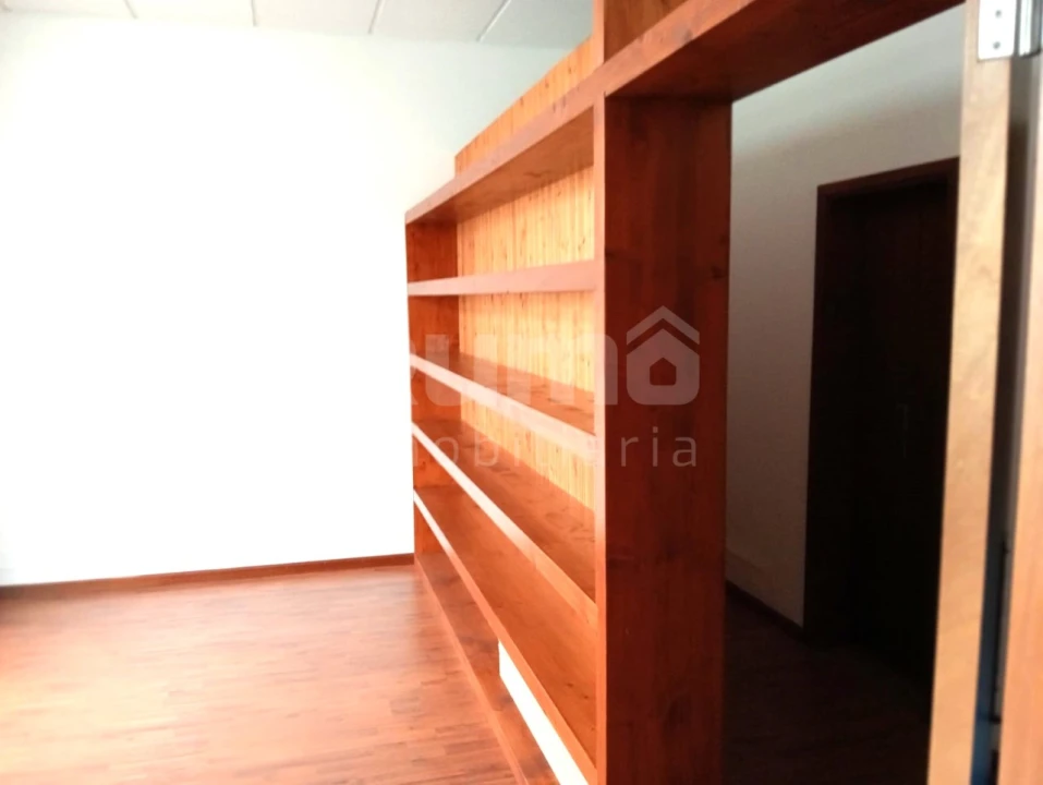 Escritório para Venda em Santa Maria Maior e Monserrate e Meadela Foto 8