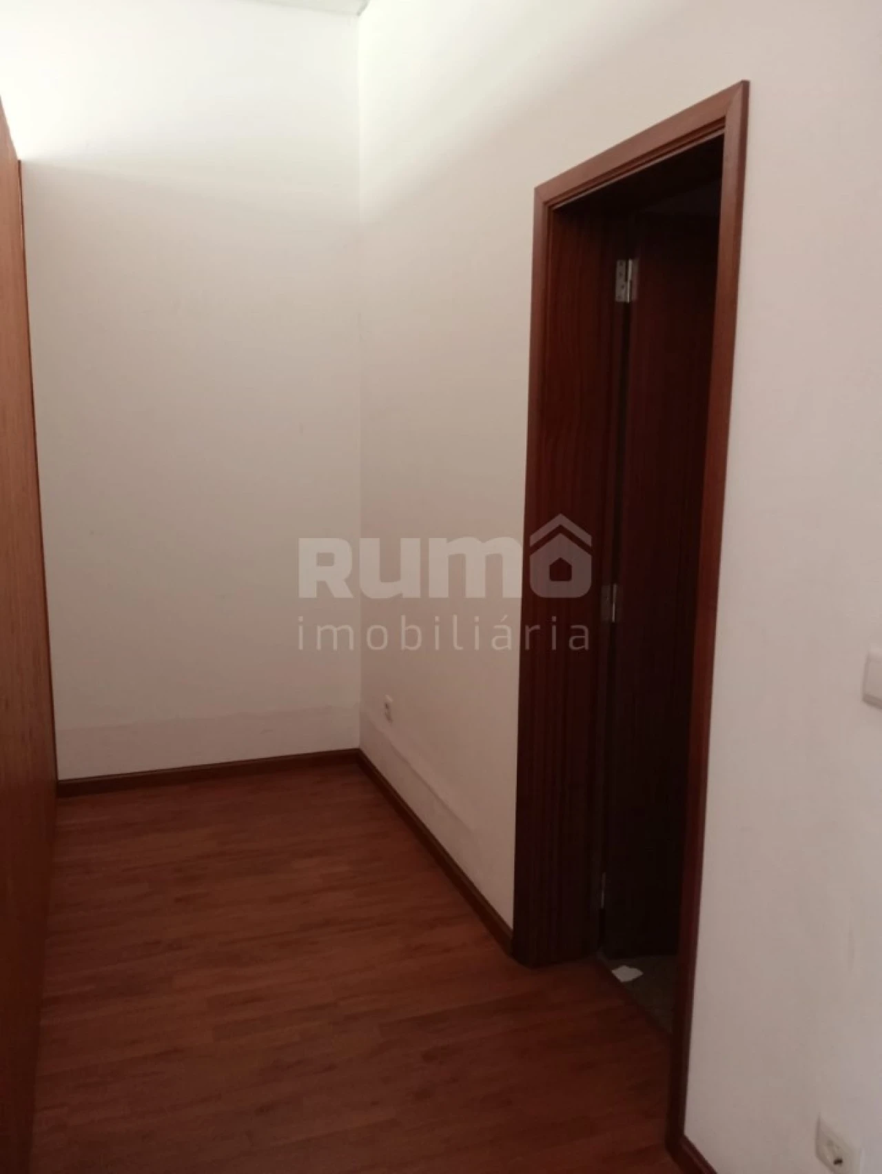 Escritório para Venda em Santa Maria Maior e Monserrate e Meadela Foto 9