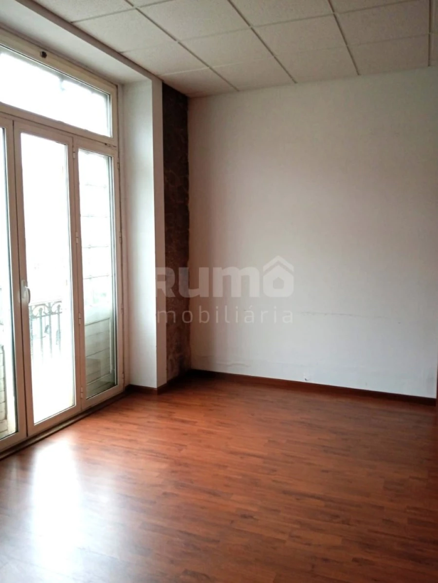 Escritório para Venda em Santa Maria Maior e Monserrate e Meadela Foto 4