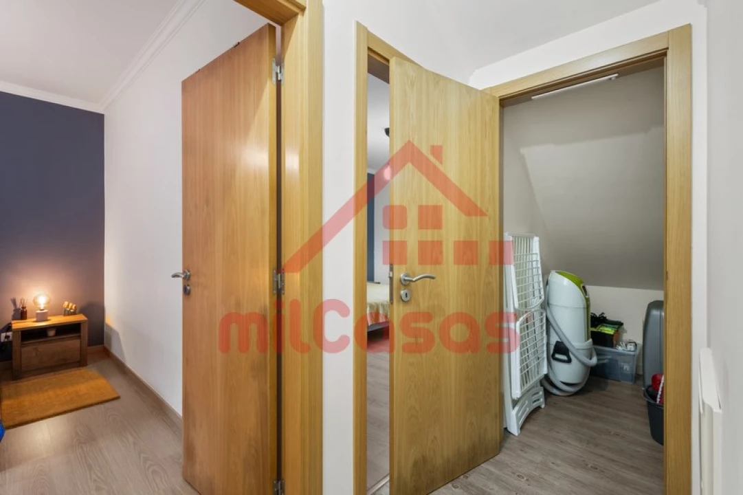 Moradia T4 para Venda em Carvalhal Foto 11