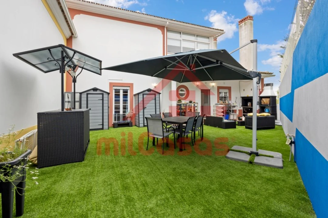 Moradia T4 para Venda em Carvalhal Foto 23