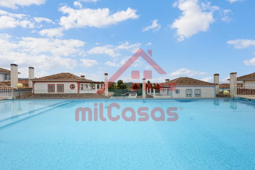 Moradia T4 para Venda em Carvalhal Foto 31