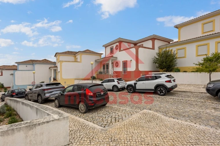 Moradia T4 para Venda em Carvalhal Foto 30