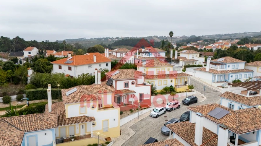 Moradia T4 para Venda em Carvalhal Foto 36