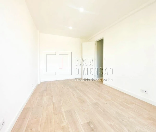 Apartamento T3 para Venda em Odivelas Foto 8