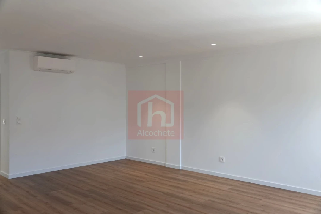 Apartamento T3 para Venda em Alcochete Foto 7