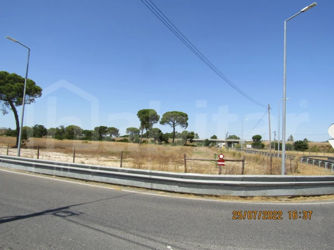 Terreno Comércio / Armazém para Venda em Benavente