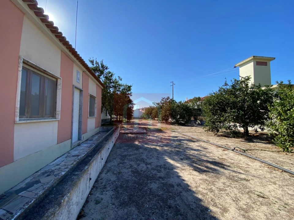 Moradia T2 para Venda em Atalaia e Alto Estanqueiro-Jardia Foto 4