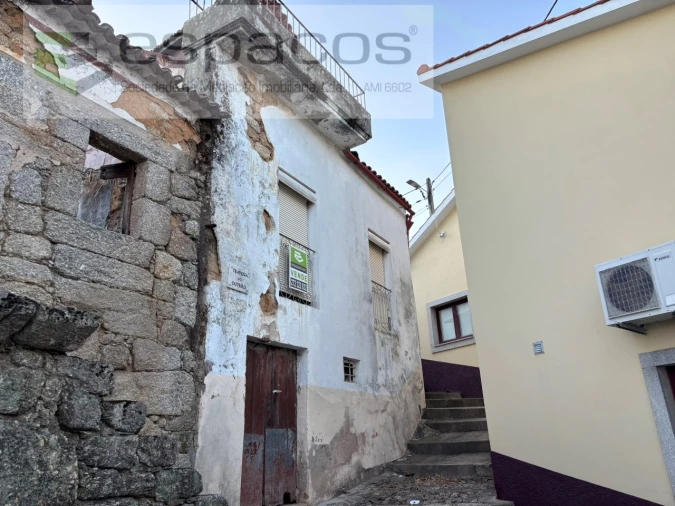 Moradia T5 para Venda em Vale de Prazeres e Mata da Rainha Foto 1