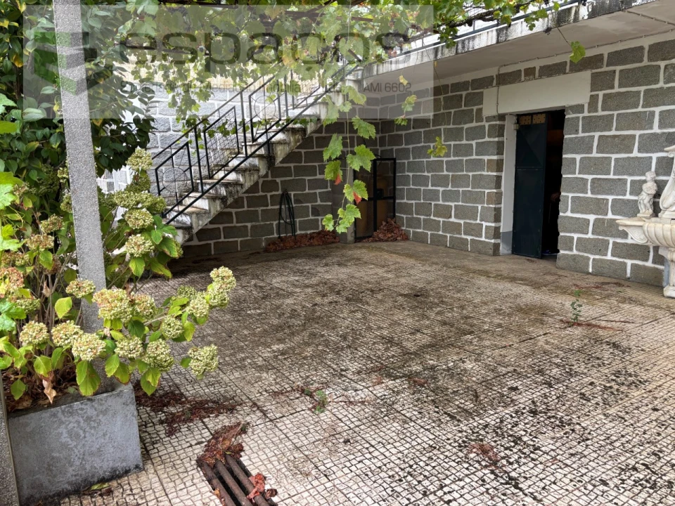 Moradia T4 para Venda em Lavacolhos Foto 5