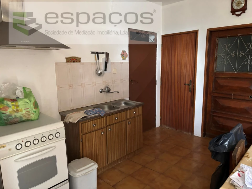 Moradia T4 para Venda em Lavacolhos Foto 9