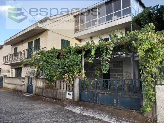 Moradia T4 para Venda em Lavacolhos Foto 1