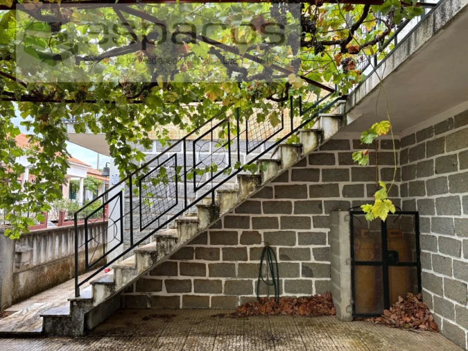 Moradia T4 para Venda em Lavacolhos Foto 4