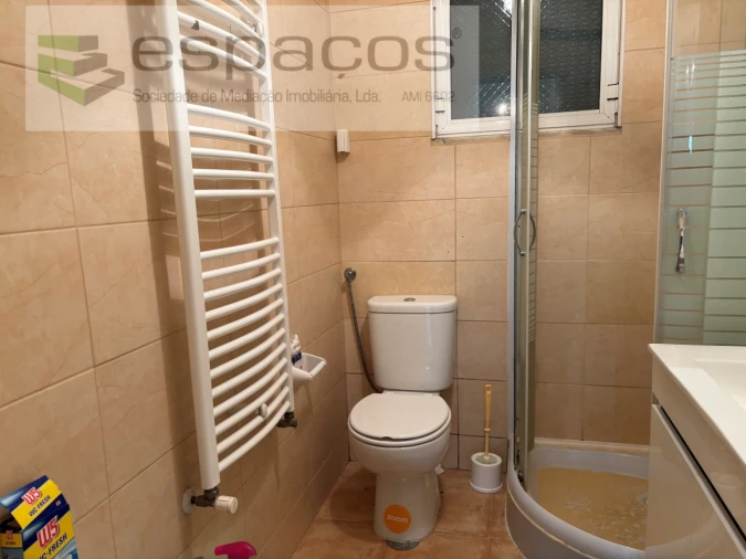 Moradia T4 para Venda em Lavacolhos Foto 31