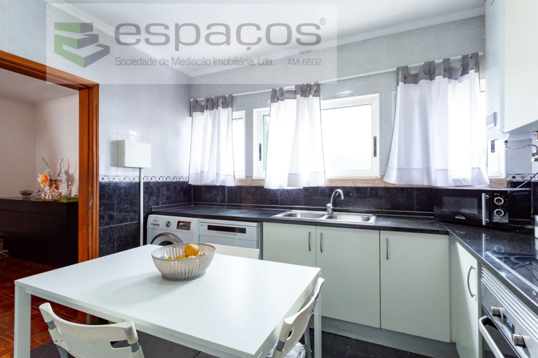 Moradia T3 para Venda em Santa Iria de Azoia, São João da Talha e Bobadela Foto 4