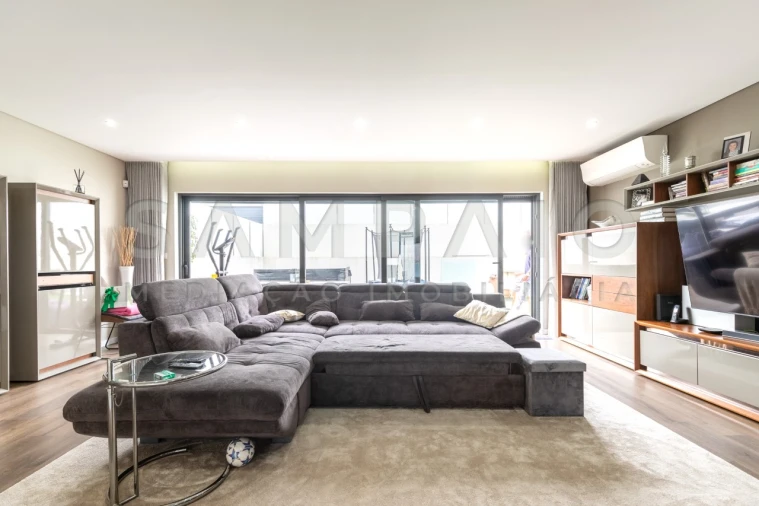 Moradia T3 para Venda em Fânzeres e São Pedro da Cova Foto 8