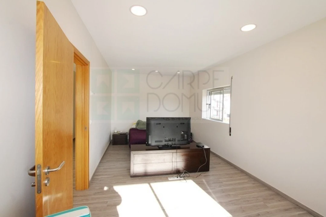 Moradia T4 para Venda em Lavos Foto 27