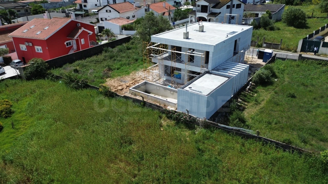 Moradia T4 para Venda em Rio de Mouro Foto 27