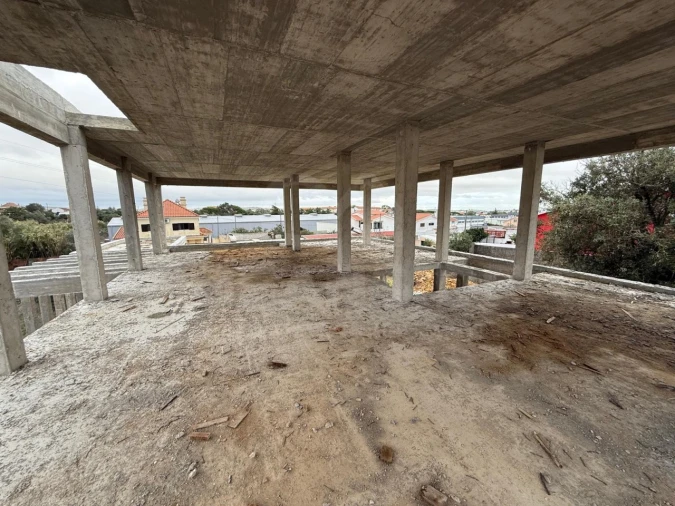 Moradia T4 para Venda em Rio de Mouro Foto 24