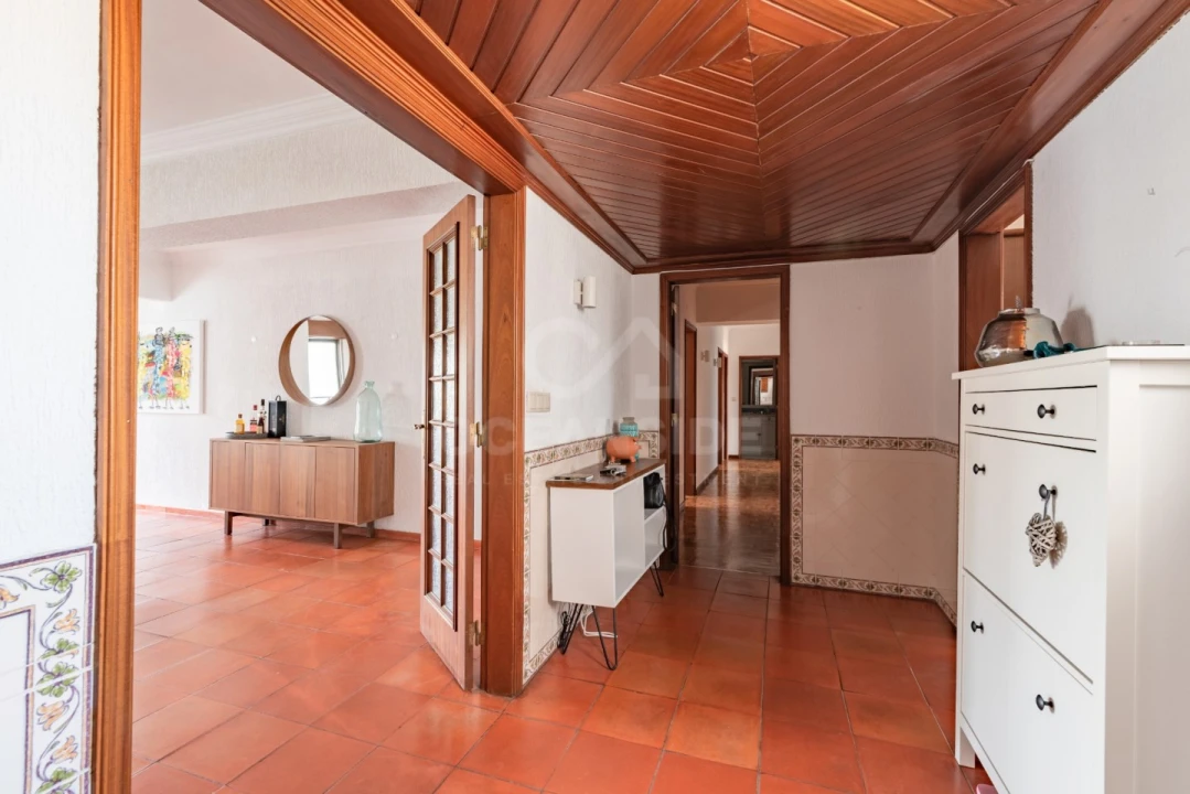 Apartamento T4 para Arrendamento em Carcavelos e Parede Foto 4