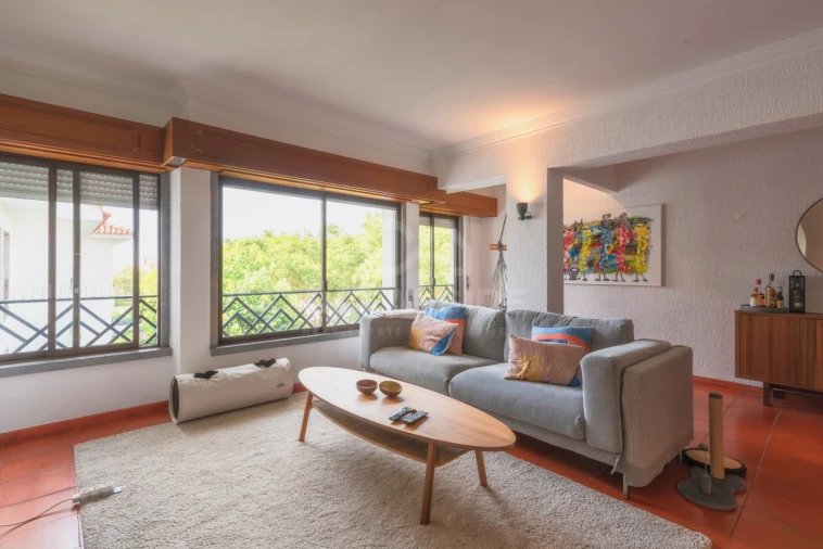 Apartamento T4 para Arrendamento em Carcavelos e Parede Foto 2