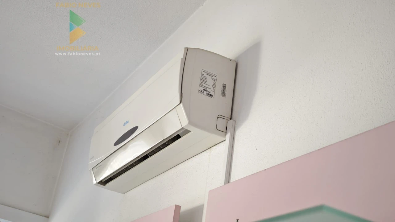 Loja para Arrendamento em Gandra Foto 3