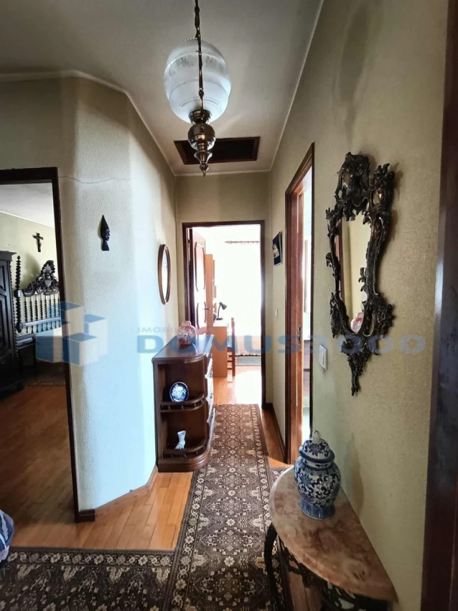 Moradia T4 para Venda em Parada de Cunhos Foto 13