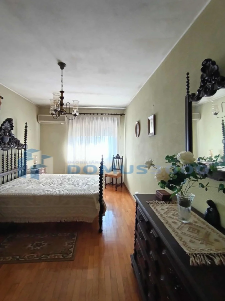 Moradia T4 para Venda em Parada de Cunhos Foto 23