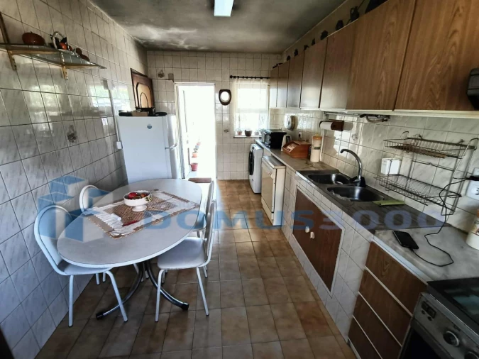 Moradia T4 para Venda em Parada de Cunhos Foto 11