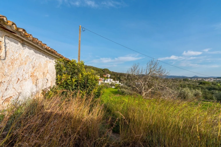 Moradia T1 para Venda em Salir Foto 12