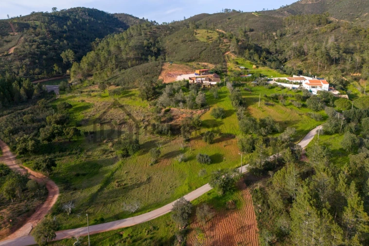 Moradia T1 para Venda em Salir Foto 20