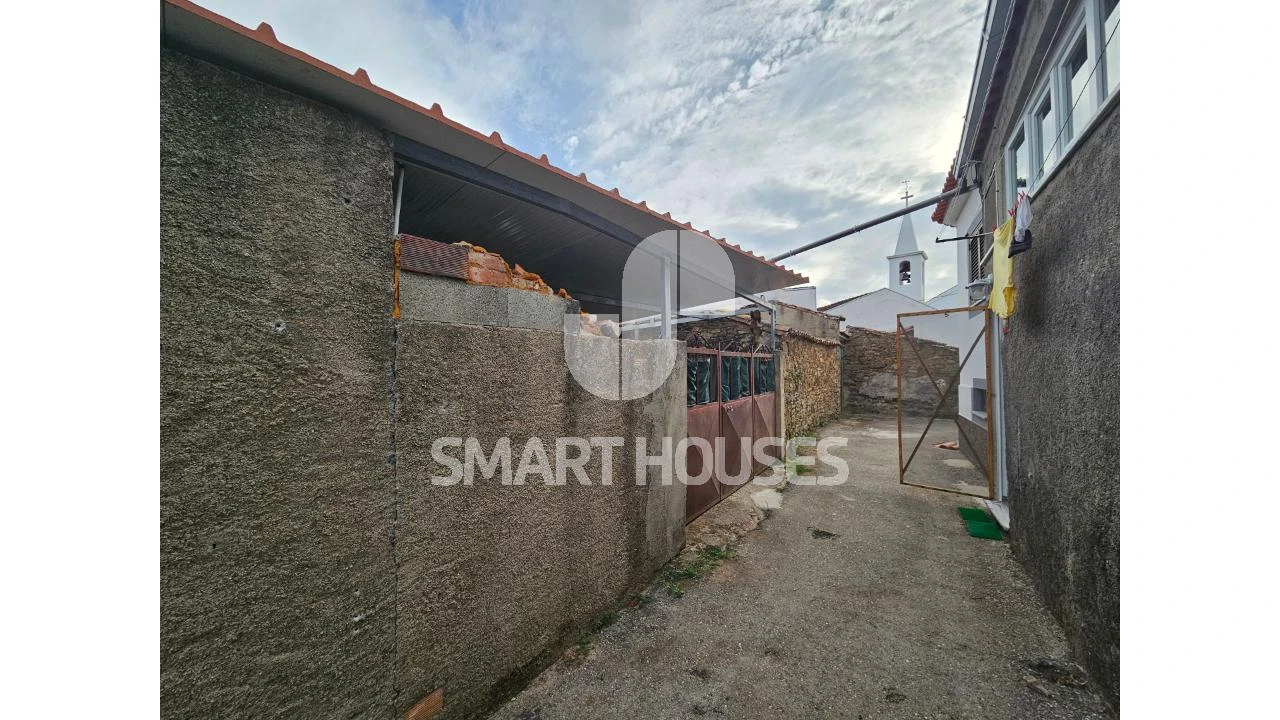 Moradia T2 para Venda em Friúmes e Paradela Foto 27