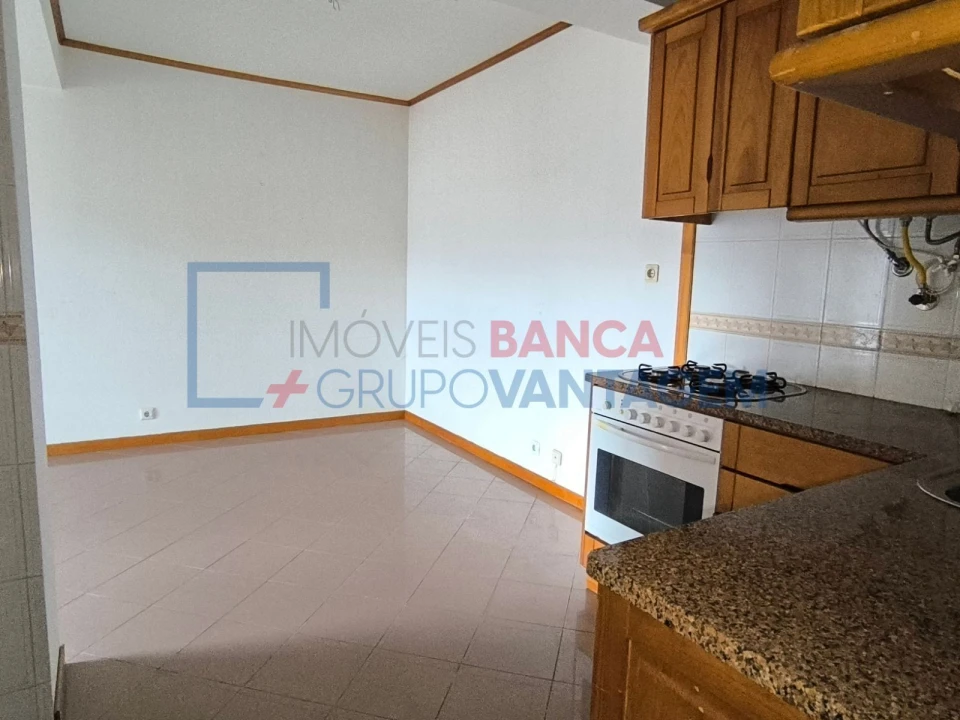 Apartamento T2 para Venda em Pataias e Martingança Foto 11