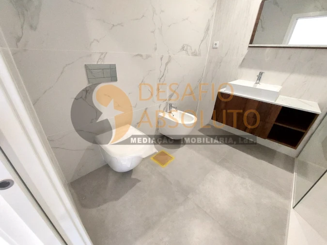 Apartamento T2 para Venda em Quinta do Conde Foto 22