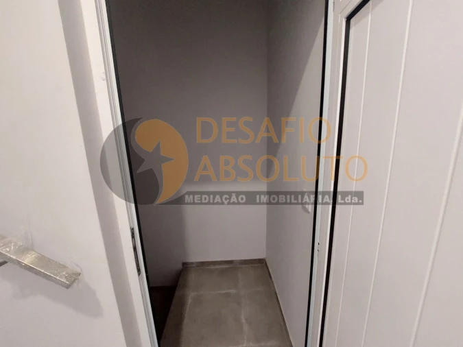 Apartamento T2 para Venda em Quinta do Conde Foto 32