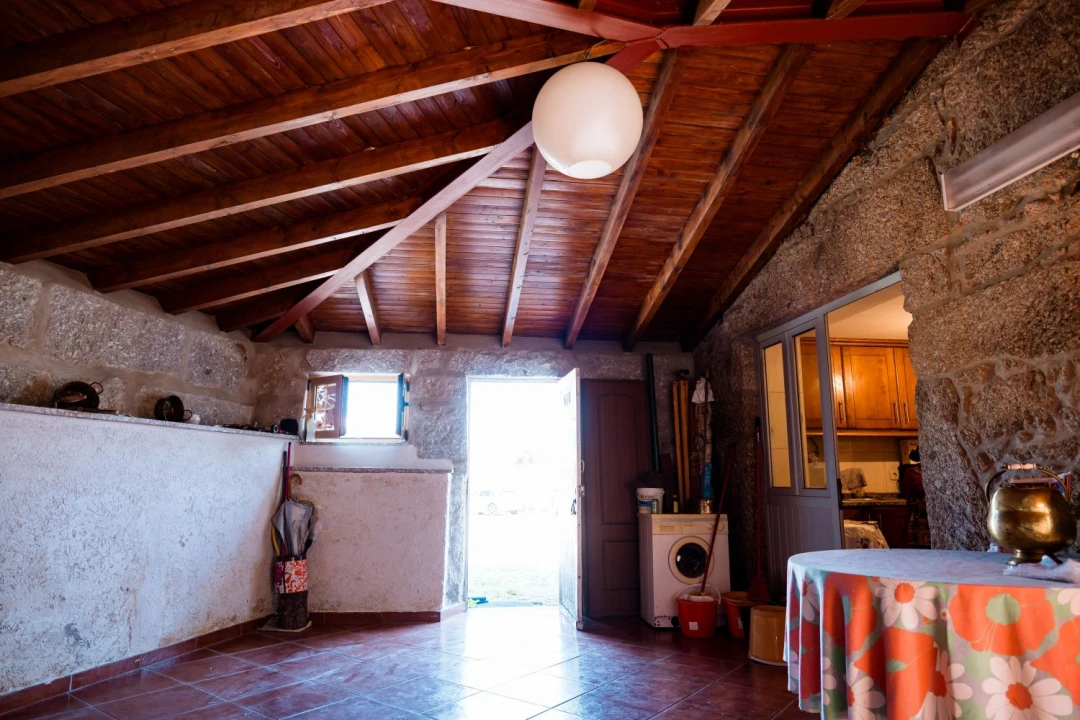 Moradia T3 para Venda em Serzedelo Foto 8