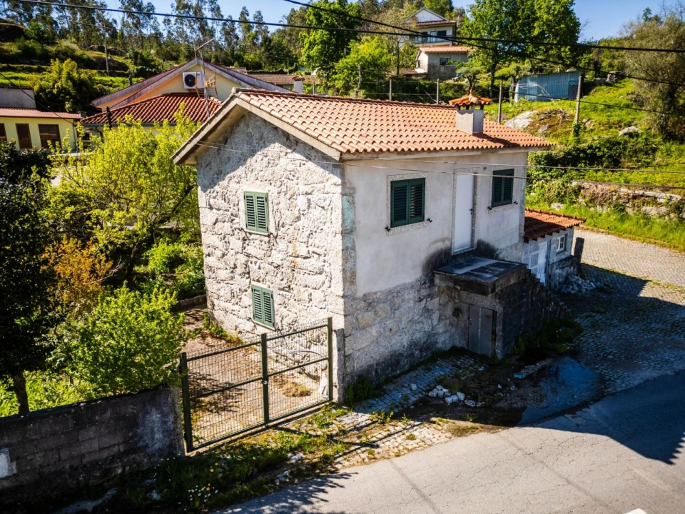 Moradia T3 para Venda em Serzedelo Foto 23