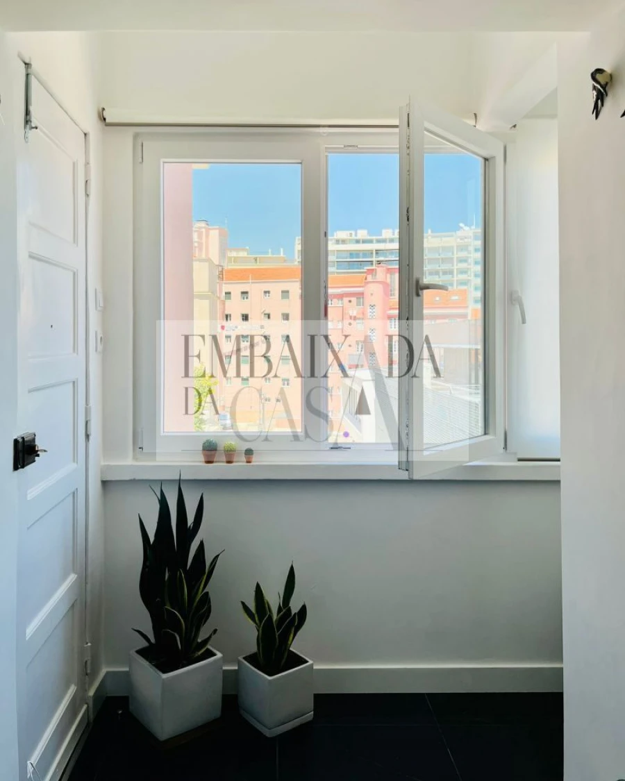 Apartamento T3 para Venda em Areeiro Foto 7