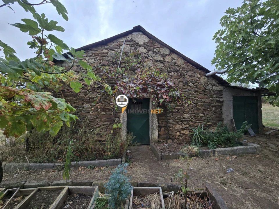 Terreno para Venda em Malpica do Tejo Foto 1