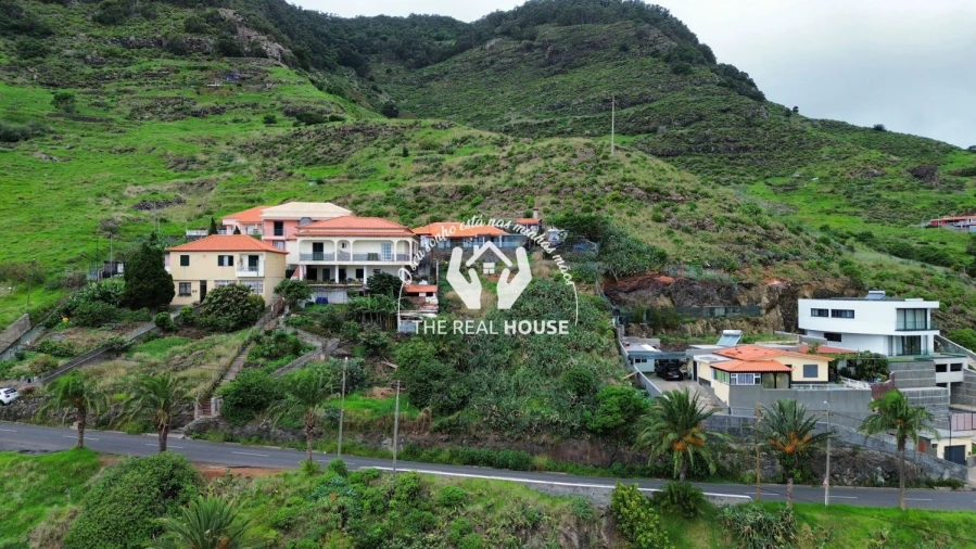 Terreno para Venda em Caniçal Foto 1