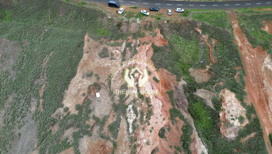 Terreno para Venda em Caniçal Foto 5