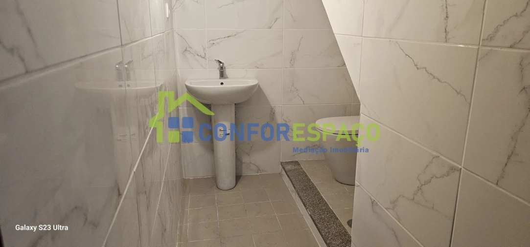 Apartamento T2 para Arrendamento em Castelo Branco Foto 9