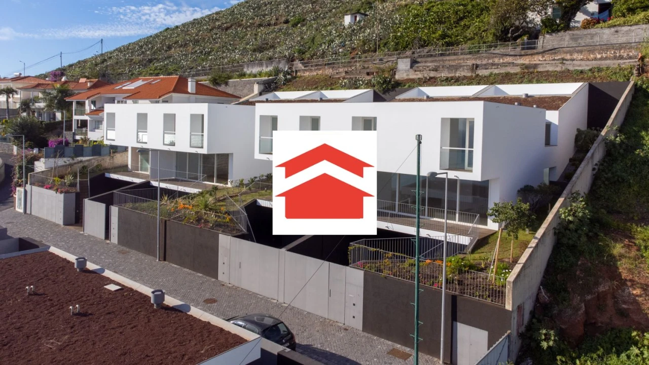 Moradia T4 para Venda em São Martinho Foto 1