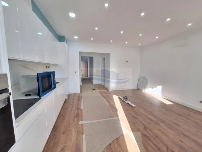 Apartamento T2 para Venda em Falagueira-Venda Nova Foto 4