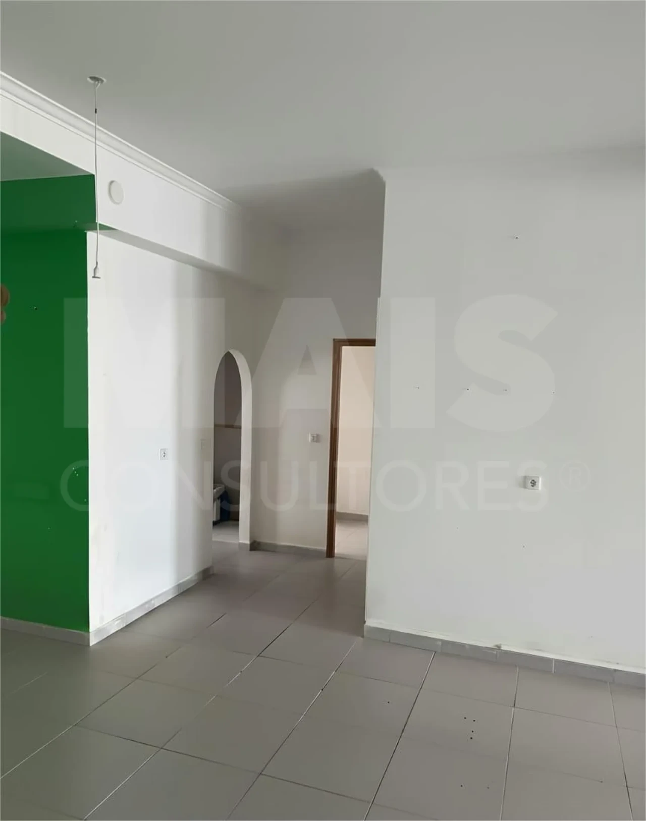 Loja para Arrendamento em Falagueira-Venda Nova Foto 1