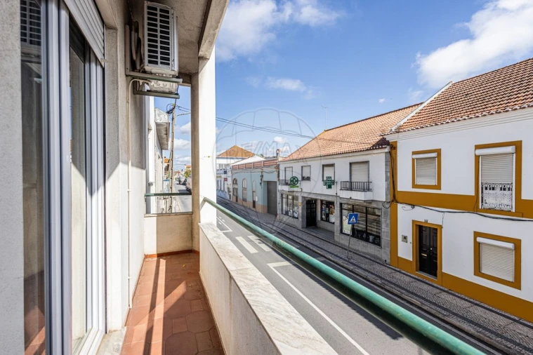 Apartamento T2 para Venda em Alpiarça Foto 6