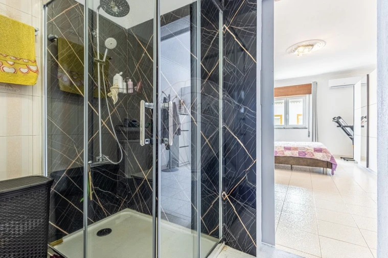 Apartamento T2 para Venda em Alpiarça Foto 11