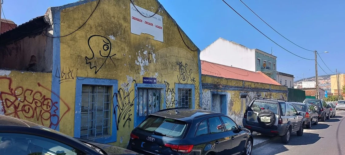 Prédio para Venda em Póvoa de Santo Adrião e Olival Basto Foto 1