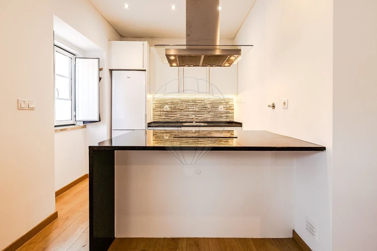 Apartamento T2 para Venda em Ramada e Caneças Foto 7